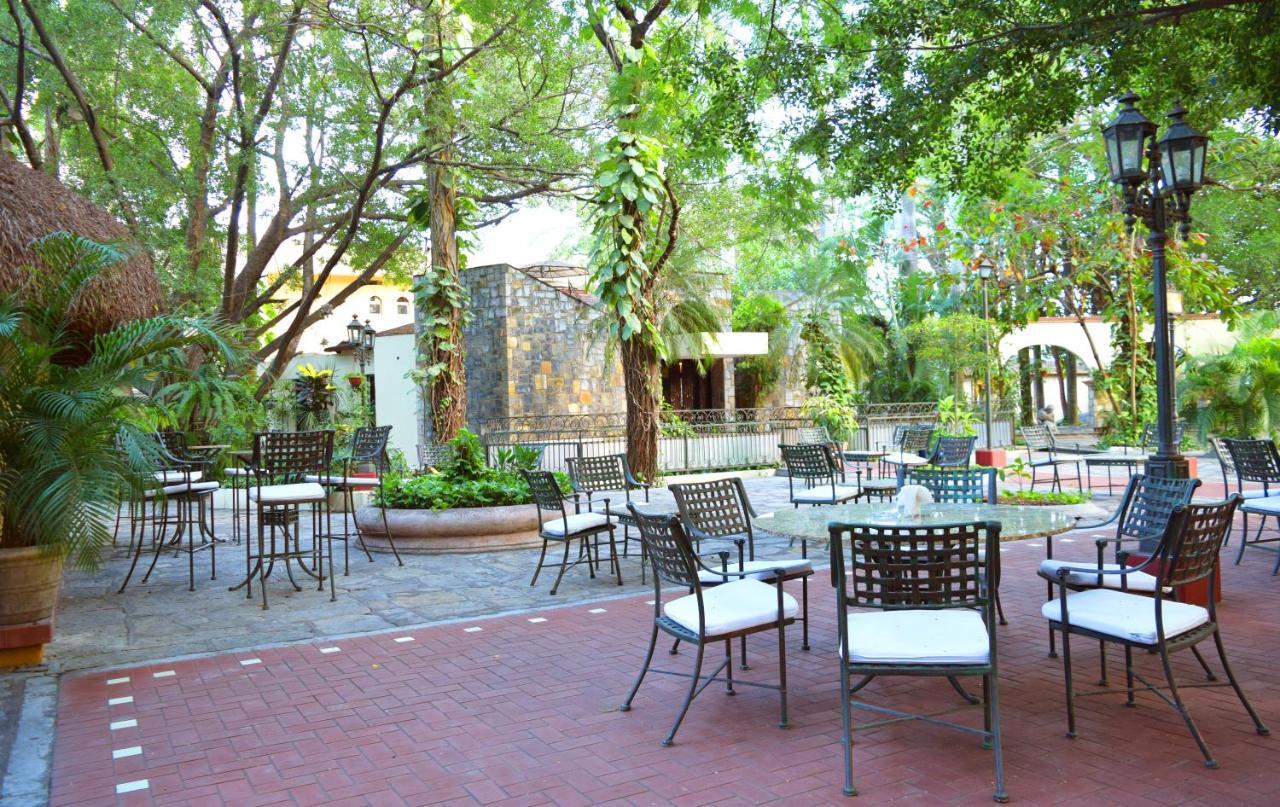 Hotel Valles Сьюдад-Вальес Экстерьер фото